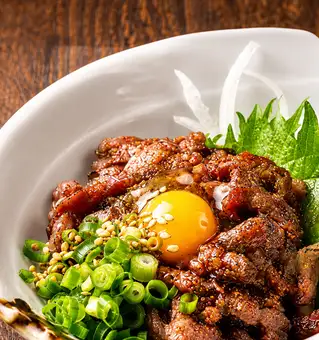 黒毛和牛のたたきユッケ