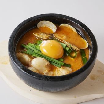 ホルモン濃厚スンドゥブ