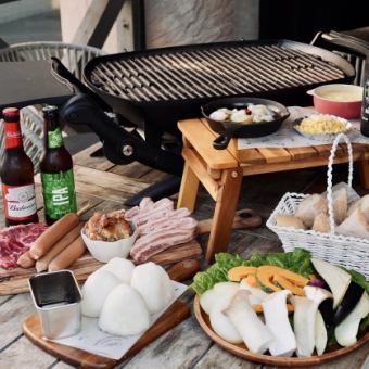 ◇テラスで手ぶらBBQ！◇厳選肉やチーズフォンデュなど全7品＜180分飲み放題＞6500円⇒5500円