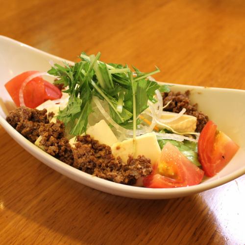 Tofu and minced meat salad