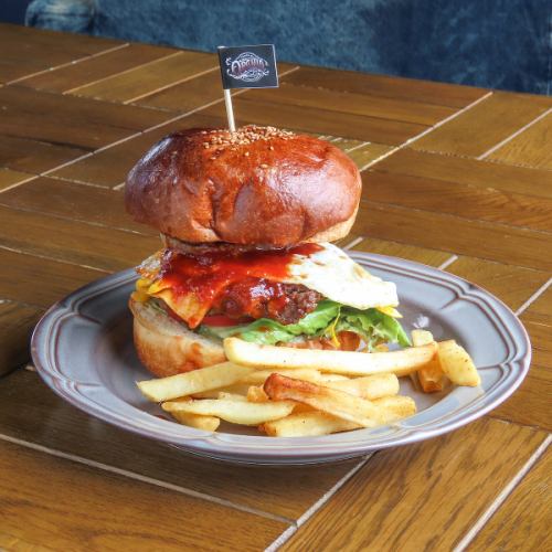 Made with 100% coarsely ground beef! Our special hamburger set ☆