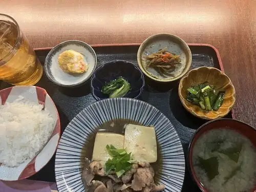 4種の小鉢定食