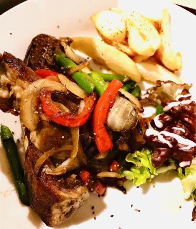 骨付きスペアリブのポークジンジャー