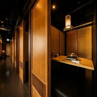 【半個室】各種宴会にぴったりなテーブル個室ご用意！！大小様々な個室をご用意しております。【かに銀難波 /かに/京都グルメ /難波居酒屋 /蟹料理 /海鮮居酒屋 /寿司食べ放題 /食べ飲み放題 /日本酒好き /宴会グルメ /個室居酒屋 /飲み放題 /大阪 /家族ディナー /記念日ごはん】