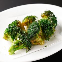 揚げブロッコリー