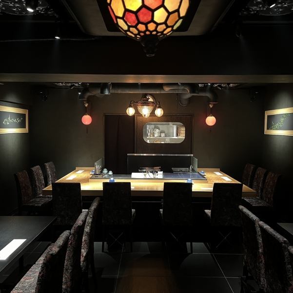 インテリアへのこだわりを感じられる上質な空間です。デート・接待・友人同士でも気軽にご予約ください。