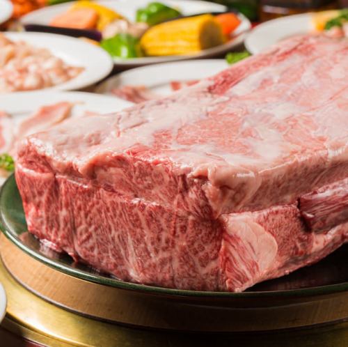 A variety of menus that use domestic Japanese beef luxuriously
