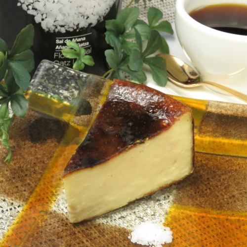 バスクチーズケーキ