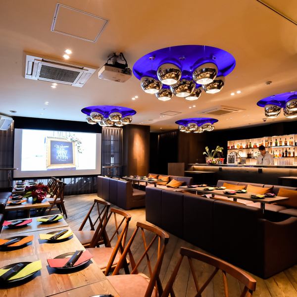 貸切対応可能です。店舗奥2階フロア1人/￥4,000～3階フロア1人/￥3,500～最大200名まで貸切可能でございます