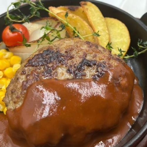 鉄板ハンバーグ・ステーキランチメニュー新登場12:00～17:00