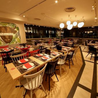 【송년회, 회식에】 디너 슈라스코에 80종 음료가 뷔페 120분 6950엔→6000엔