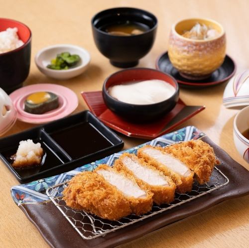 豆富膳 ~熟成厚切りロースカツ膳~
