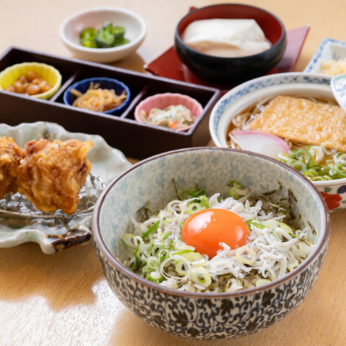 卵かけご飯と黒豆にゅうめん