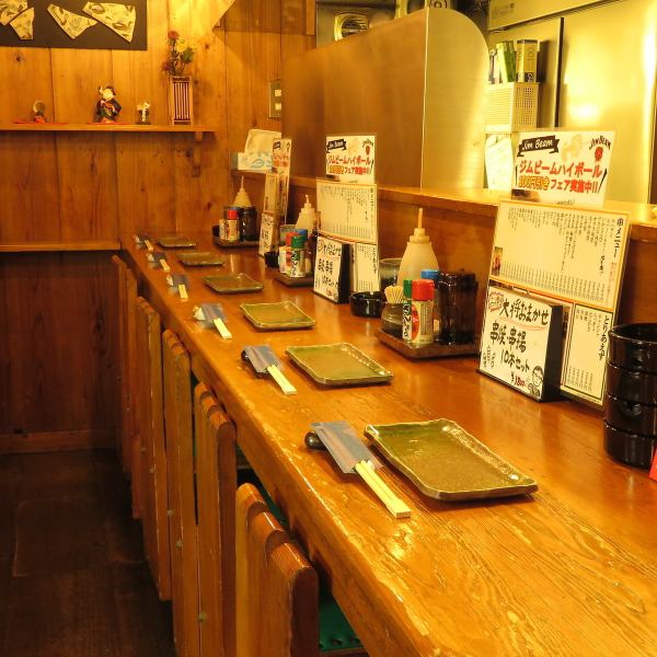 [One person welcome! The counter seat of the calm adult's atmosphere is an exceptional seat ...] The counter seat full of presence in front of the kitchen.It's also good to stop by at home after work.You may have a cup with your friends.Please feel free to come.It is also recommended for date use ♪ How about a quick cup in the store that settles down to heal your everyday work fatigue?