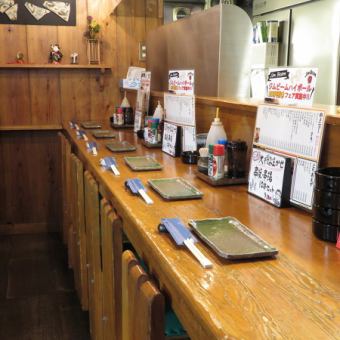 The counter seats are so comfortable that even one person can drop by.One person is always welcome ♪ Ideal for scooping and small drinks!