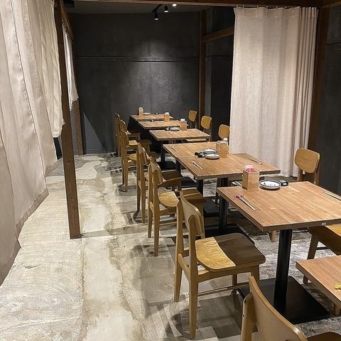 大衆居酒屋のような暖かい雰囲気を混ぜ込んだ最新居酒屋