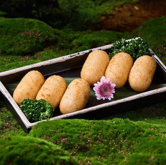 黒蜜入り揚げ餅