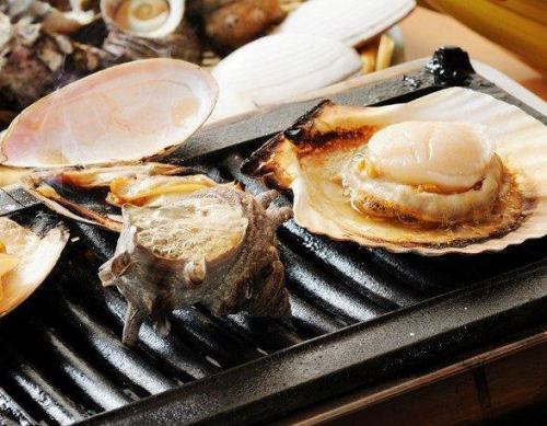 テーブルのコンロで網焼き