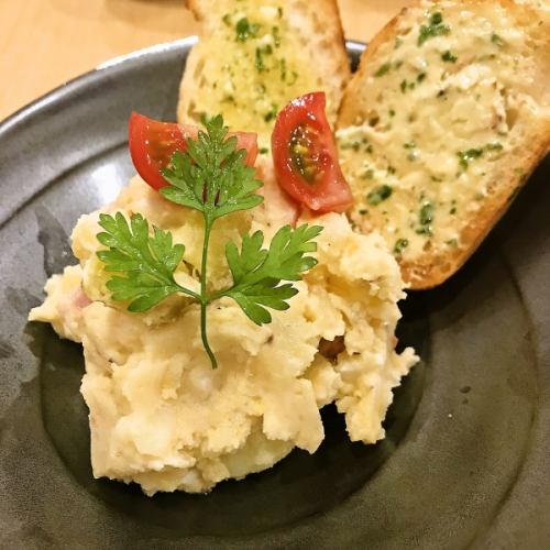 Fukufuku's specialty: special potato salad