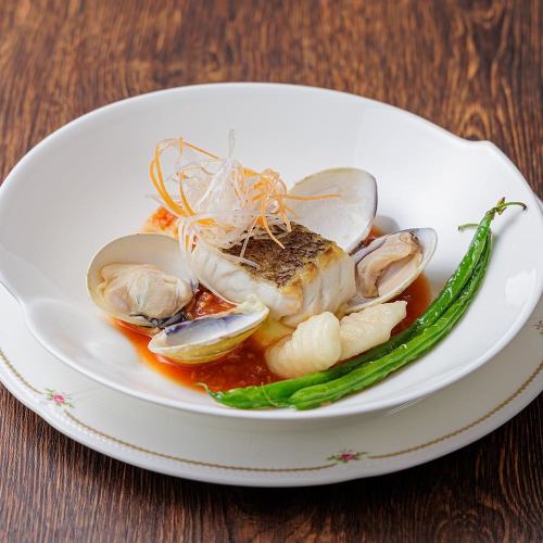 ランチ★9月ノマンスリー【鯛とハマグリのマリニエール　ポテトニョッキ添え】