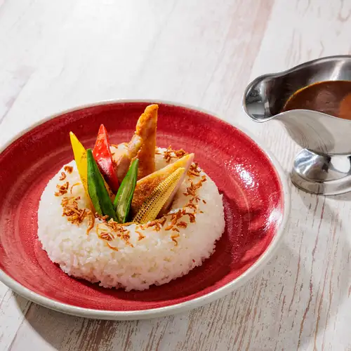 ランチ★8月のマンスリー【スパイスカレー チキンソテーと夏野菜添え】