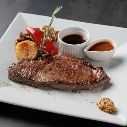 【グランドメニュー】牛ロースステーキ(150g)ジャポネソースとグレイビーソース(8/3~9/30)