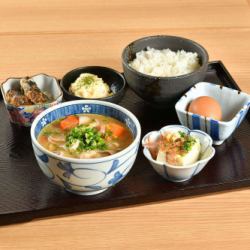 猪肉味噌汤早餐套餐