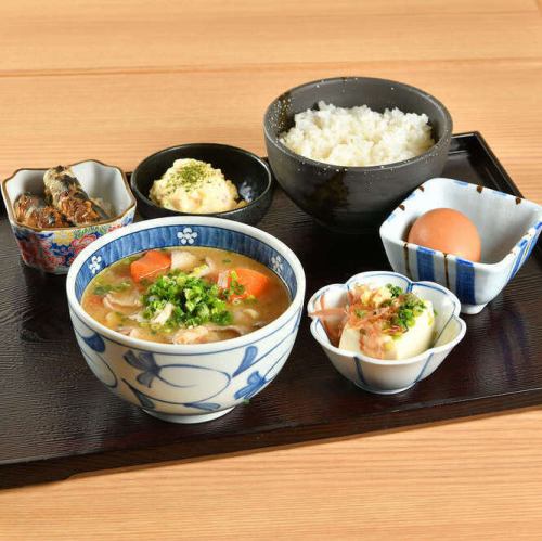 猪肉味噌汤早餐套餐