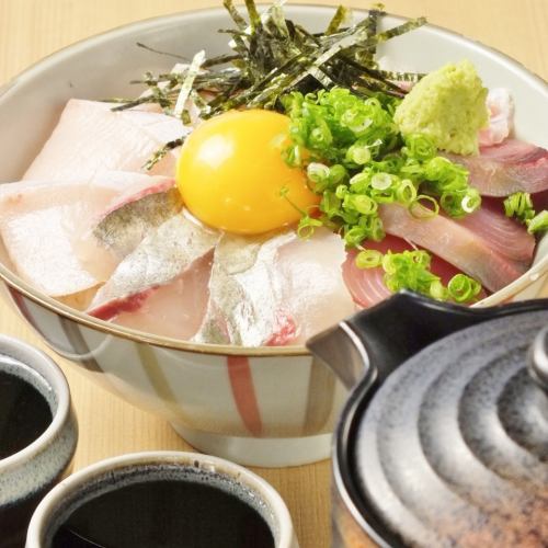 Hyuga rice (Setouchi seafood bowl)