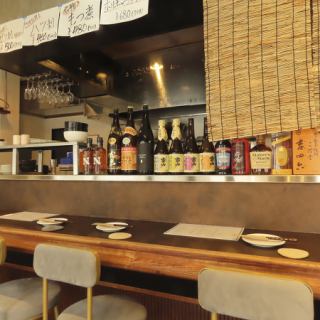 おひとり様歓迎♪気軽に立ち寄りやすいアットホームな雰囲気が魅力の当店です。リラックスした空間で、落ち着いてお食事を楽しむことができます。仕事帰りやちょっとした休憩に、気軽にお立ち寄りいただける場所としてご利用ください。