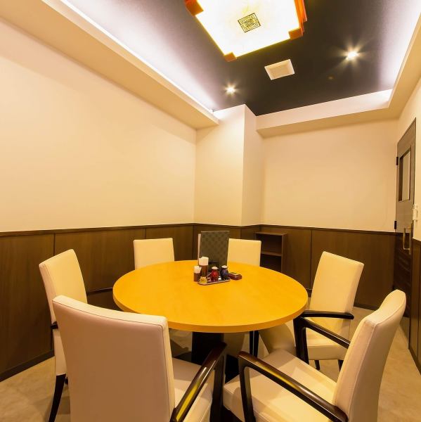 【Up to 6 private rooms】 Enjoy entertainment and banquet meals な の で Complete private rooms so enjoy a relaxing meal without worrying about the surroundings ♪