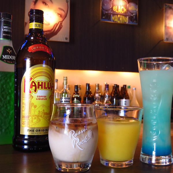 ドリンク100種以上飲み放題+駄菓子食べ放題+カラオケ歌い放題♪