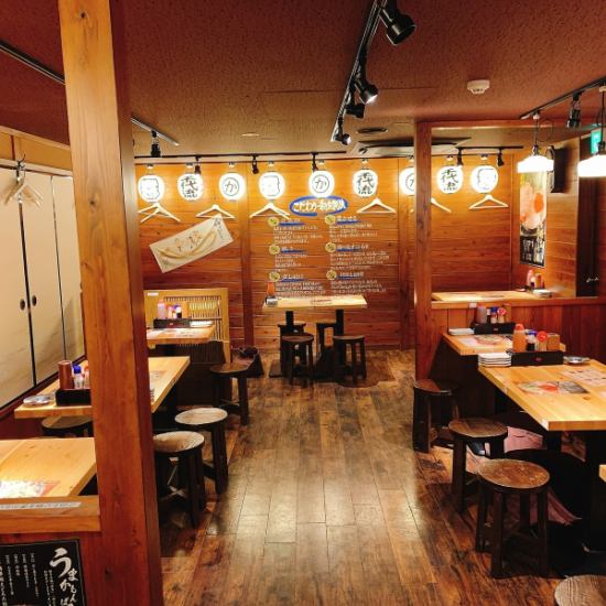 これぞ大衆居酒屋★わいわい宴会に最適空間で焼き鳥をご堪能あれ