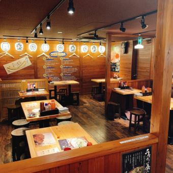こちらのお席では、最大34名様までご利用いただけますので、ご宴会でのご利用におすすめです。