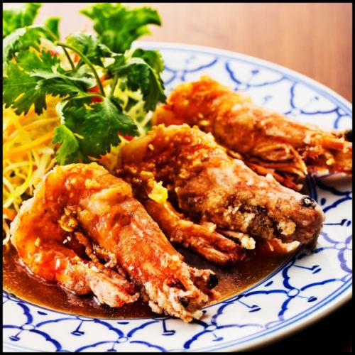 Khun Took Gatiam (Fried Garlic Shrimp)