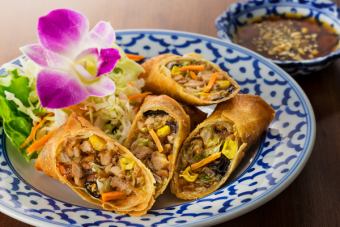 Thai-style fried spring rolls