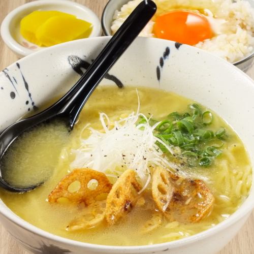 [Perfect for tightening ♪ Many repeaters!] Chicken plain hot water ramen