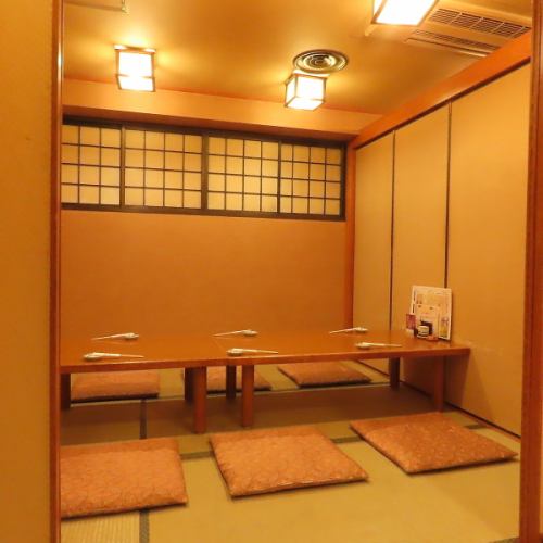 [Zashiki] [D] Available for 4 to 6 people.We can accommodate small to large groups, such as welcome and farewell parties, social gatherings, drinking parties, etc. Please feel free to contact us if you have any problems with sudden drinking parties.