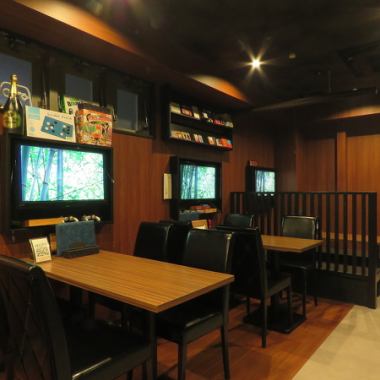 This table seat is recommended for those who want to enjoy board games and video games with four people!