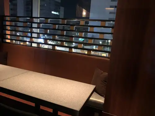 鉄板焼たまゆらです。

鉄板焼たまゆらではビジネス会食に最適な半個室がございます。こちらのお部屋は8名様まて入る事ができます。
エアコンの吹き出し口の関係で上が少し空いている為、完全個室の表記はできませんが、プライベートはしっかりと守られる作りになっております。
飲み放題のプランもあり、予算の組立もしやすい形となっております。
中目黒駅徒歩1分の鉄板焼たまゆらで大切なビジネス会食を開催下さい。

鉄板焼たまゆら
目黒区上目黒1-26-1-317
中目黒アトラスタワーアネックス3F
📞03-5724-3777
毎週月曜日定休(月曜日が祝日の場合翌火曜日定休)

#鉄板焼たまゆら
#中目黒会食 
#中目黒ディナー
#中目黒ランチ
#中目黒グルメ