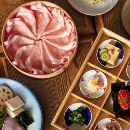 [Yama Warau Yonezawa Pork Shabu-Shabu Course] Includes all-you-can-drink with over 30 types of beverages, including beer and sake.
