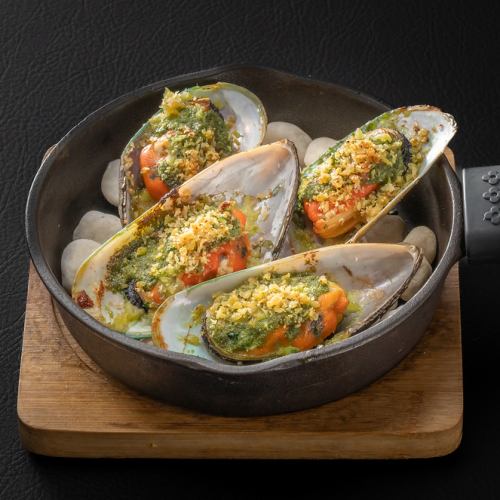 バーナ貝のオーブン焼きエスカルゴバター