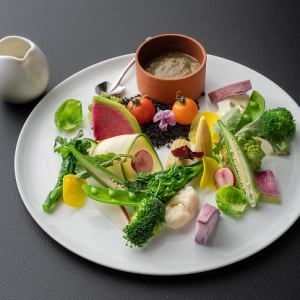 彩り豊かな福岡野菜のピンツィモーニ