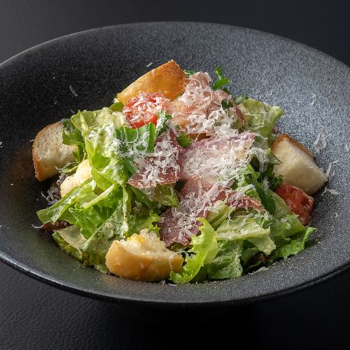 鶏ハムとチーズのイタリア風パンサラダ