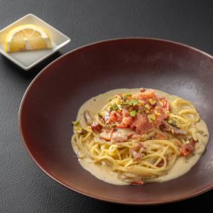 博多明太子とピスタチオレモンクリームパスタ