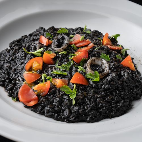 海風香るイカスミリゾット