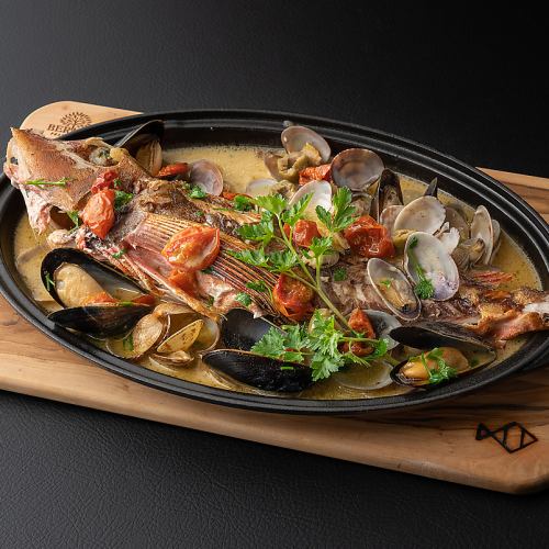 ショーケースよりお選び頂けるtoday’s Acqua Pazza～本日のアクアパッツァ～