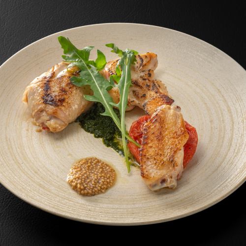 骨付きみつせ鶏のグリル ローストトマトとマスタード