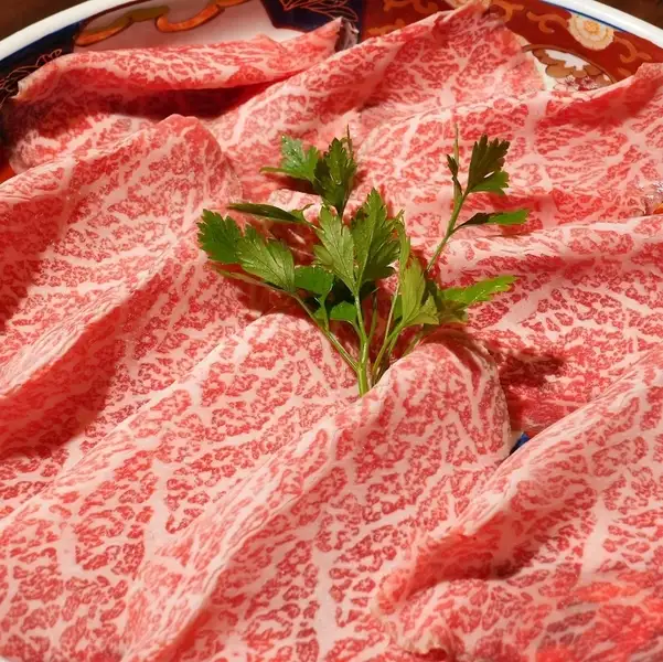 厳選肉と黄金色の秘伝出汁の極上コース 旬の地場野菜付き しゃぶしゃぶ堪能