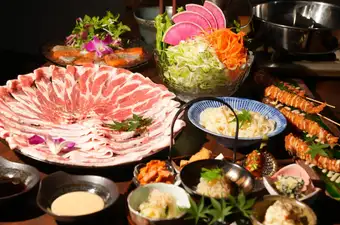 【仅限周一至周四：岐阜县产结衣马肉涮涮锅套餐 5,000日元（7道菜）】